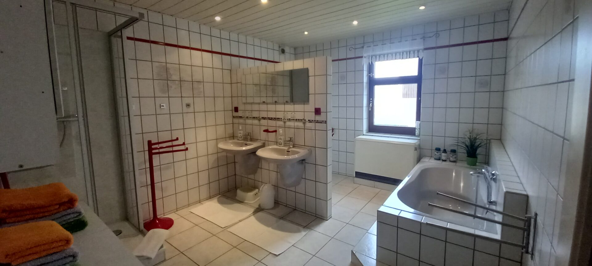 Ferienwohnung1 - Badezimmer mit Dusche